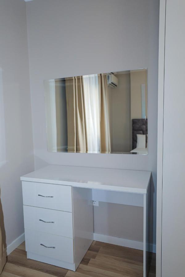 Miku Apartment -Outstanding Apartment At Taiwan Тирана Екстер'єр фото